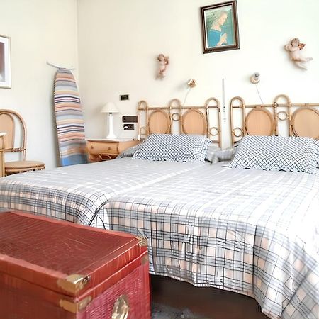 Spacious House With Terrace Near Boiro, Sea View Екстер'єр фото