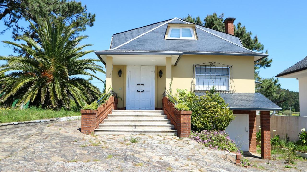Spacious House With Terrace Near Boiro, Sea View Екстер'єр фото